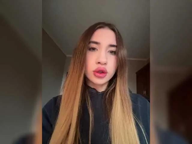 Offline alizii on BongaCams