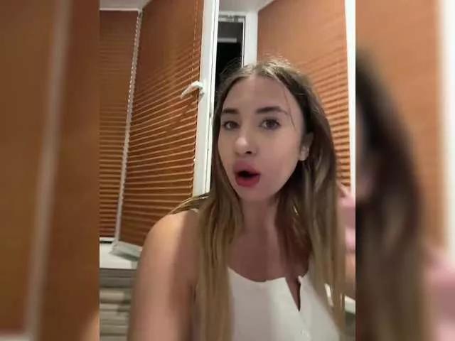 Offline alizii on BongaCams