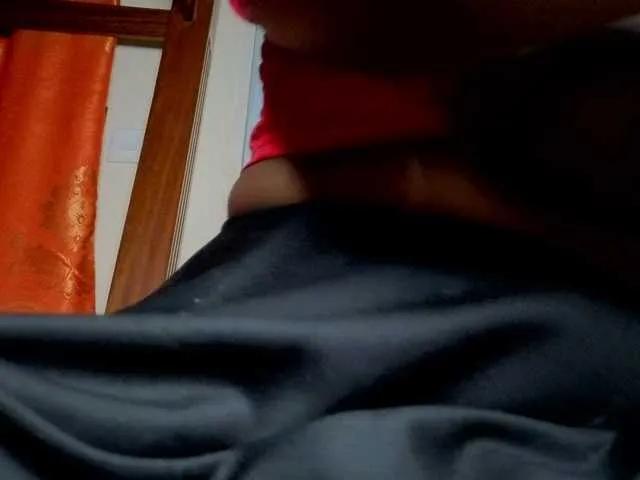 Freechat bigzonroe24 on BongaCams