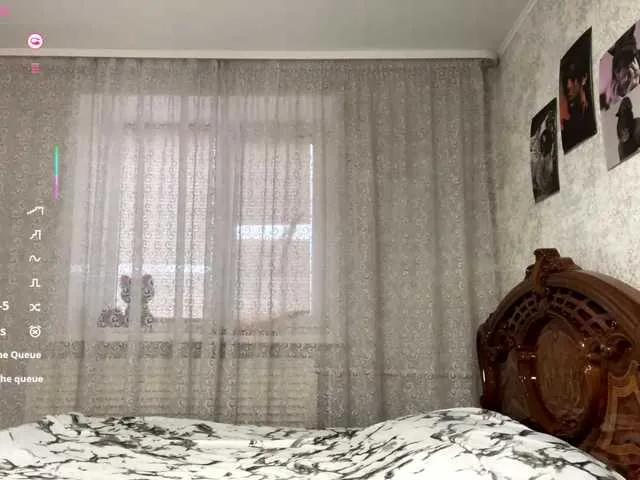 Offline CarollKintz on BongaCams