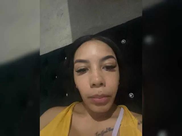 CherryBlake — I love when a men help me and make me feel all my body hot, im a good girl in the sex but i love when my juice have off and can i help a good men whit all he milk and put all in my pretty face 