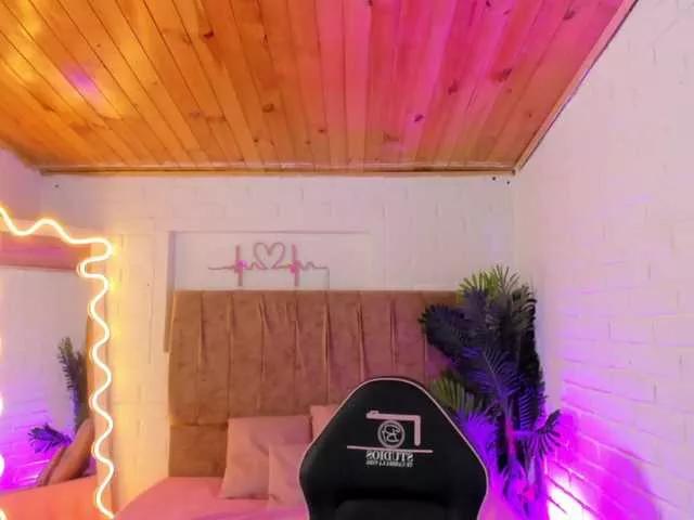 Freechat Chiara-tay on BongaCams