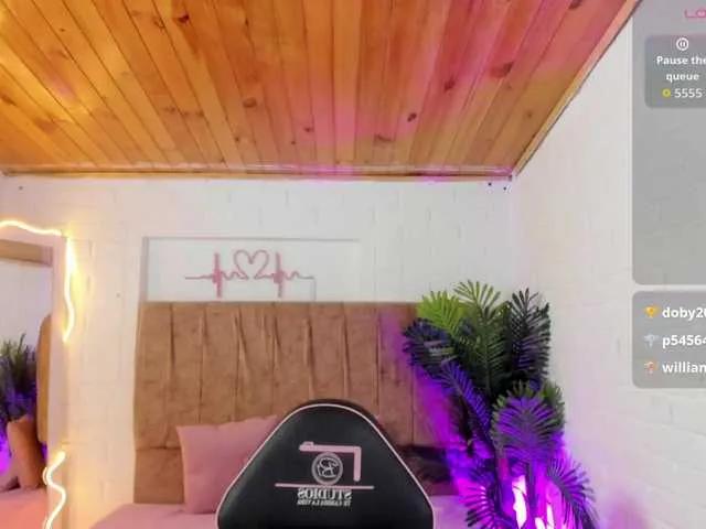 Freechat Chiara-tay on BongaCams