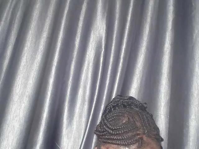 Freechat Creamyposh on BongaCams