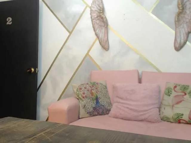 Cyrano-Roxana — a good beginning of prelude action and sensuousness around my body, and let ourselves be carried away by the moment and obtain strong sex