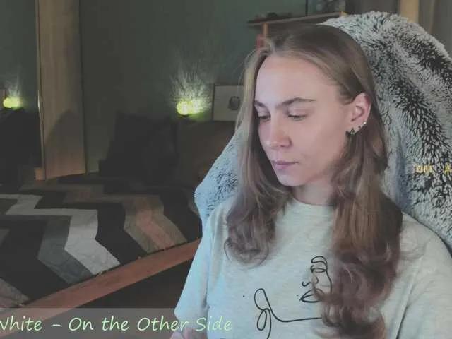 Freechat eva-adamova on BongaCams