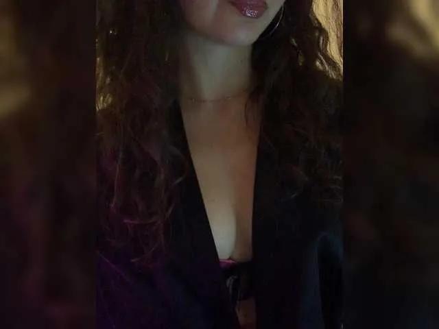 Freechat FeeBee on BongaCams