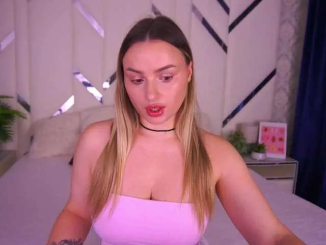 Offline FloraGreys on BongaCams