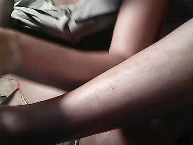 Offline flowerhairypinay on BongaCams