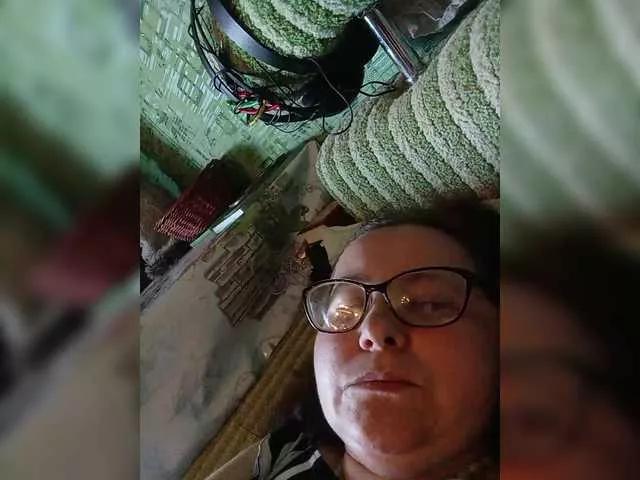 Offline Fox981 on BongaCams