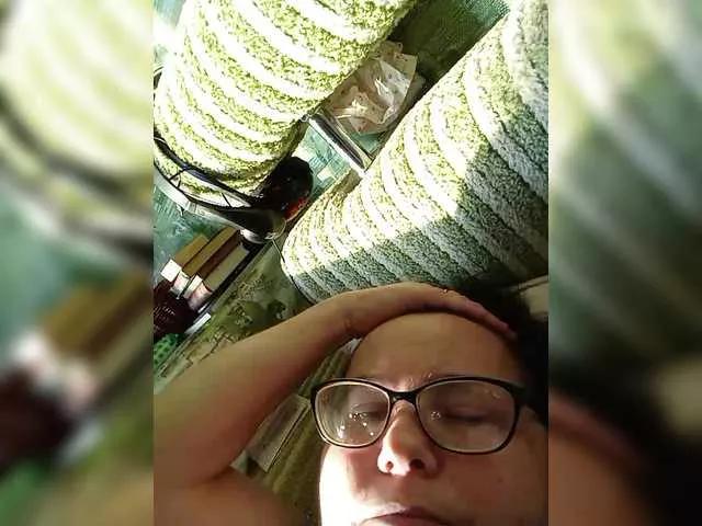 Offline Fox981 on BongaCams