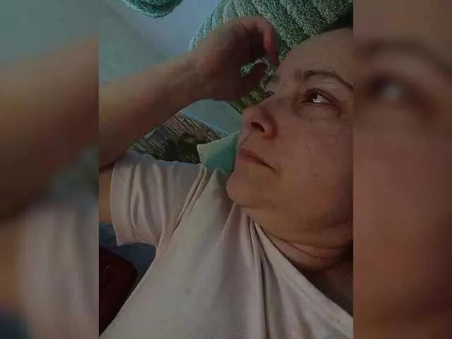 Offline Fox981 on BongaCams