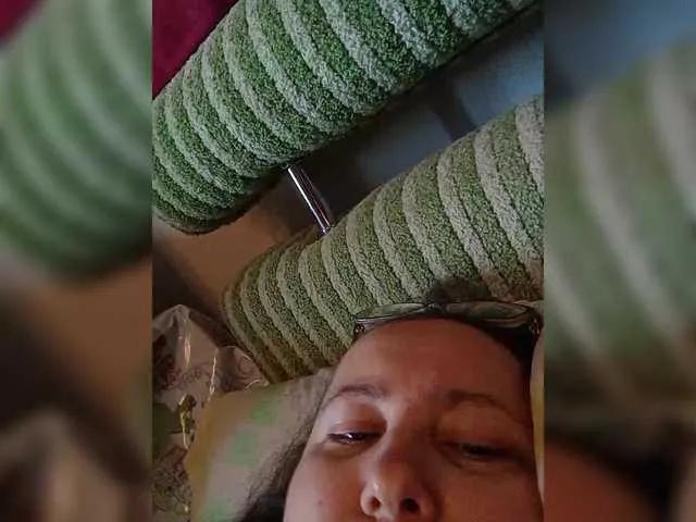 Offline Fox981 on BongaCams