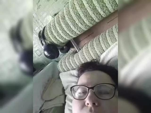 Offline Fox981 on BongaCams