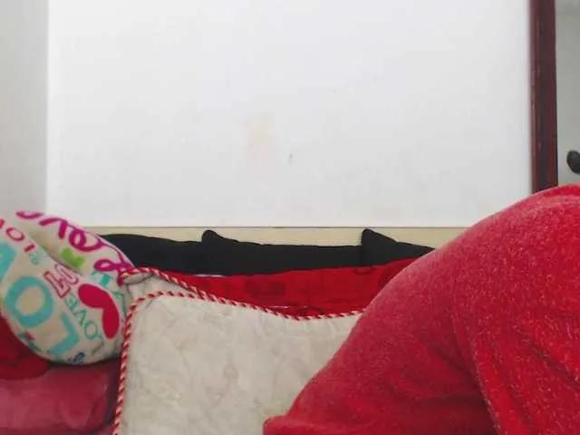 Freechat HOTTTSKIN on BongaCams