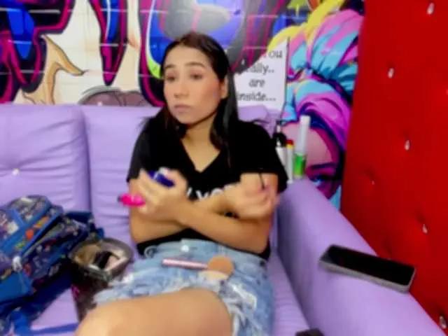 Freechat jessi-and-boy on BongaCams