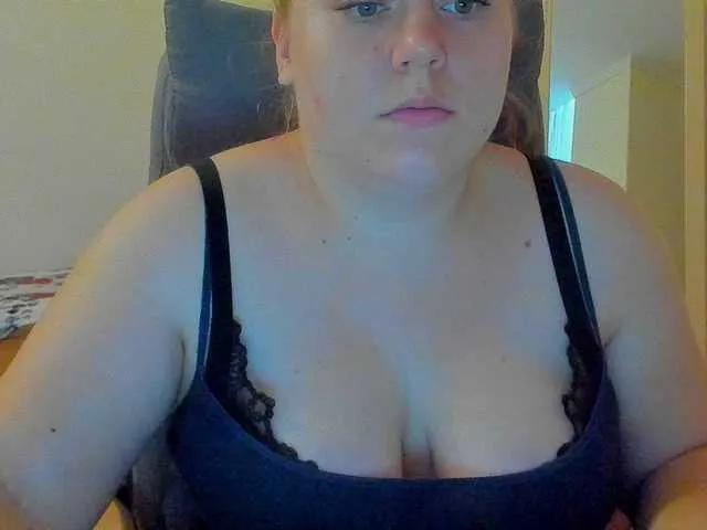 Offline Leilia on BongaCams