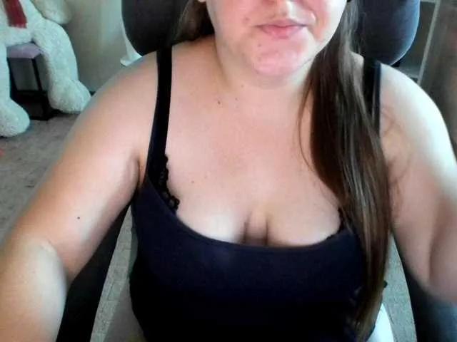 Offline Leilia on BongaCams