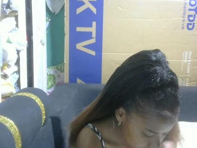 Maha19x on BongaCams 