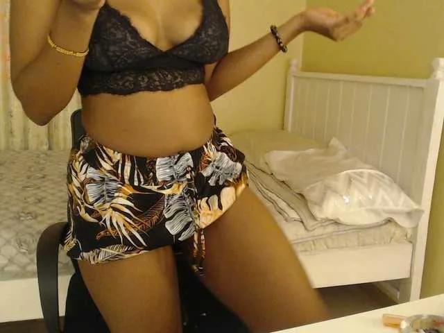 Mariewana — Confident energy, good conversation, and a slow burn (in more ways than one ). Teasing, compliments