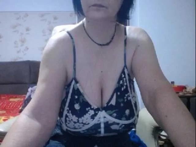 Offline mary-x on BongaCams