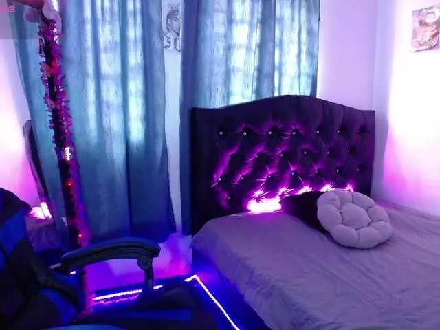 Offline Melanny-lopez-18 on BongaCams