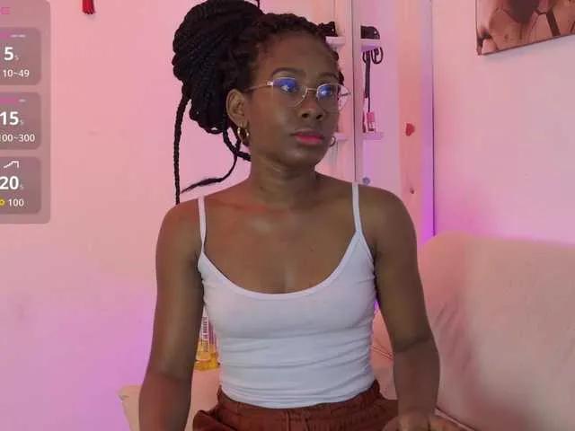 Freechat mila-n-max on BongaCams