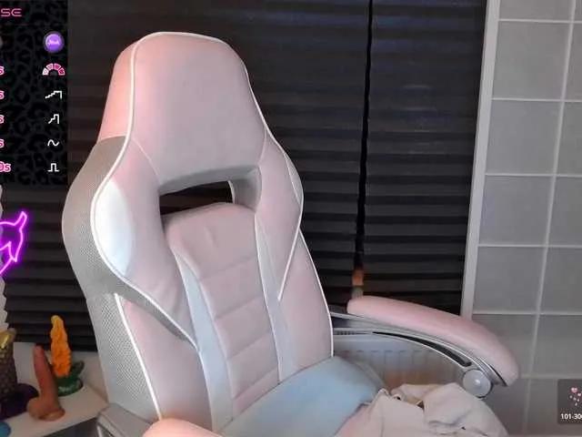 Offline NicoleBunny24 on BongaCams