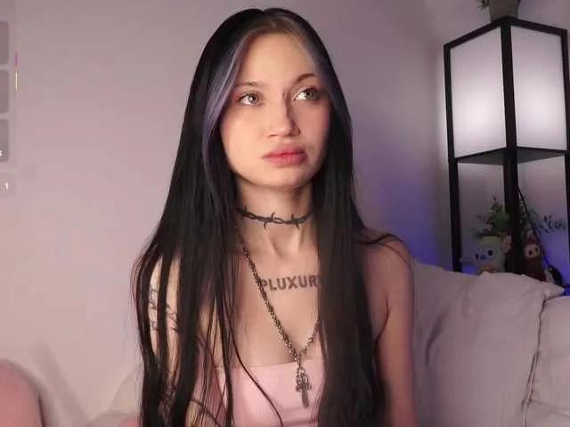 Offline PLUXURY- on BongaCams