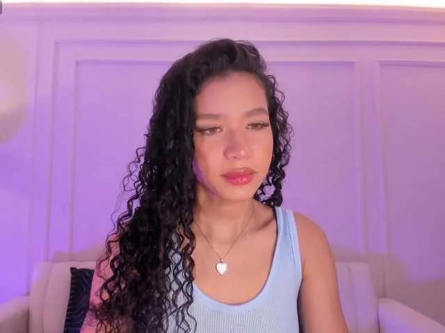 Offline SophieHouston on BongaCams