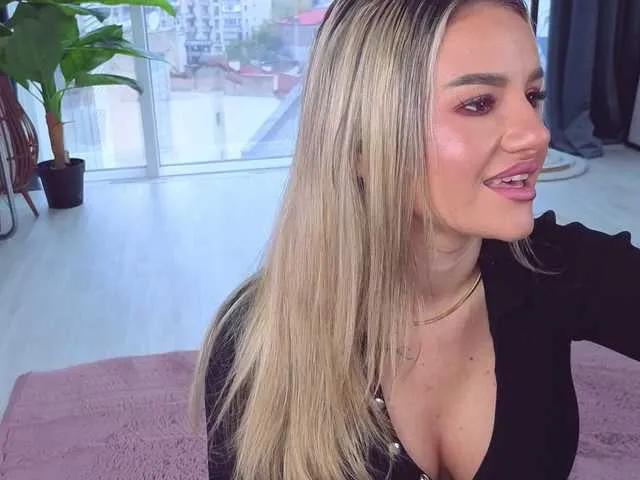 Freechat SpoilM3Mor3 on BongaCams