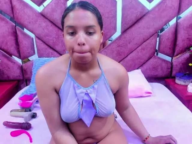 Offline SquirtDirty on BongaCams