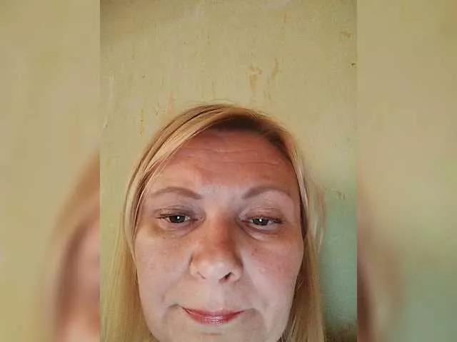 Offline Stella65 on BongaCams