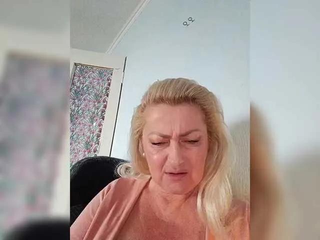 Offline vetaru on BongaCams