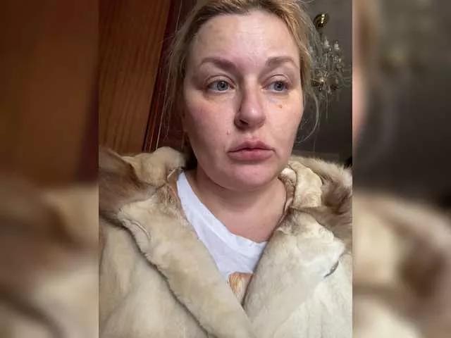 Freechat WifeyNusha on BongaCams