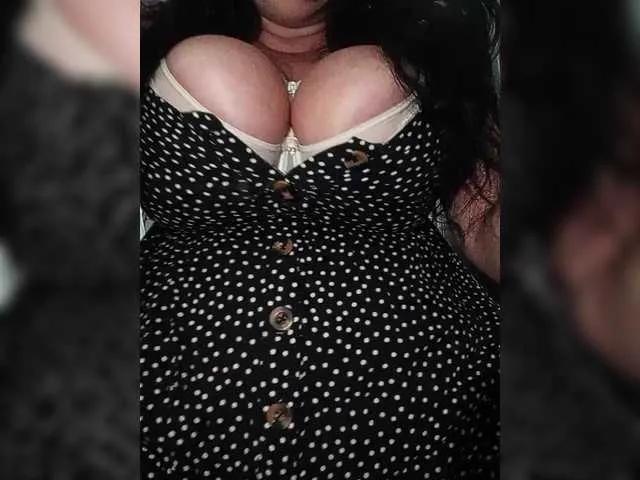 Offline Xo4y2sexa on BongaCams