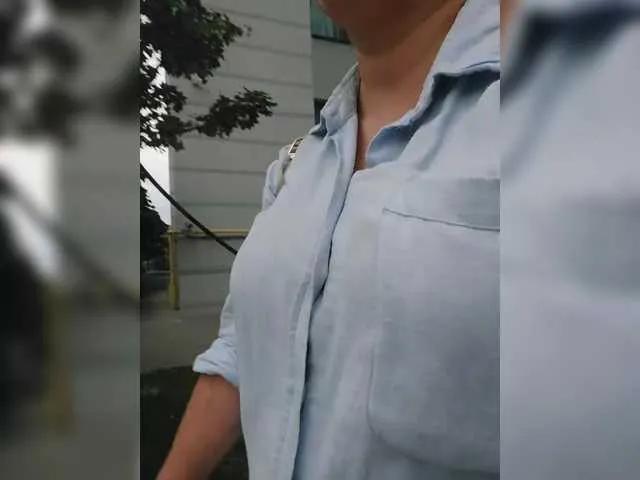 Offline YourWitcher on BongaCams