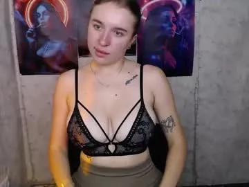 Freechat _julianaini_ on Chaturbate