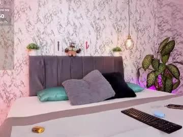 Freechat aihnoa_split on Chaturbate