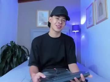 Freechat apoloricci on Chaturbate