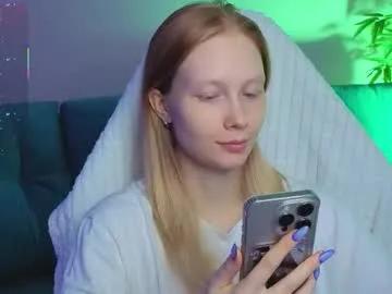 bjliki — TOPLESS AND PLAY WITH TITS [222 tokens left] #18 #anal #teen #bigass #natural #lesbian