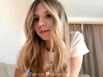 Freechat chloe_show on Chaturbate