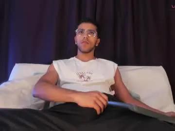 Freechat colstorw_ on Chaturbate