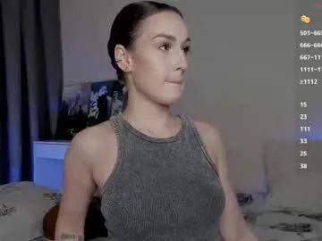 Freechat crystalcandies on Chaturbate