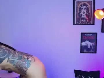 Freechat evasavage on Chaturbate