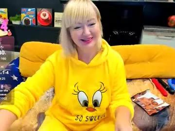 Freechat flirtymary on Chaturbate
