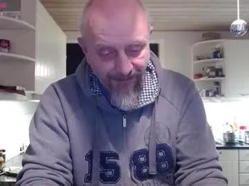 Freechat hardmrlazy on Chaturbate