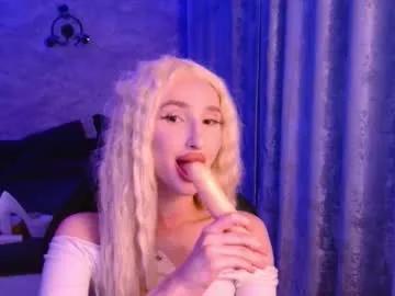 honey_sunset — GOAL: lick finger [30 tokens remaining] hey PVT open #18 #transgirl #blonde #new #femboy