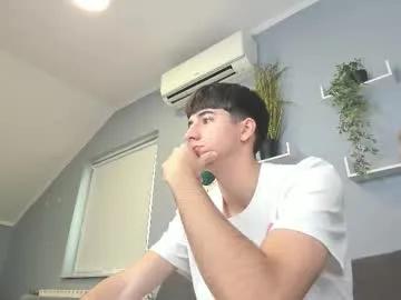 Freechat hotflirtyfella on Chaturbate