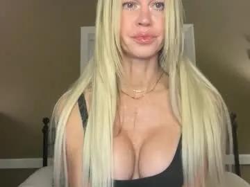 karabearr on Chaturbate 